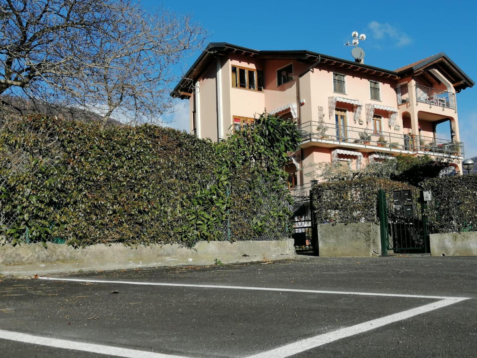 Art Music House Lake Como Донґо Екстер'єр фото